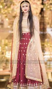 Brides Sister At The Mehndi Pakistani Formal Dresses Shadi Dresses Pakistani Dress Design
