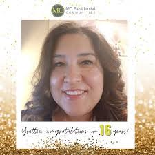 Suzanne Fee's Instagram, Twitter & Facebook