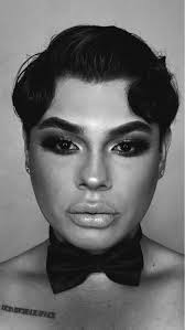 We hang Christmas Lights🎄🎅🏼 Call/Text 661-488-7844 We have a few more  spots available for this season!