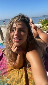 ANGIE CAMPUZANO on X: Happy new year😍#HAPPYNEWYEAR2022 #besos #Sonrie  t.coPXblZiIeSN  X