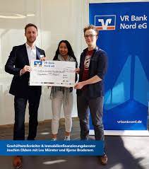 Vr bank neumünster eg provides retail banking products and services to its customers focusing on customer requirements and development of local economy, paying special attention to small and. Vr Bank Nord Eg No Twitter Unterstutzung Fur Die Friedrich Paulsen Schule Unser Geschaftsstellenleiter In Niebull Joachim Oldsen Uberreicht Einen Spendenscheck In Hohe Von 2 430 Euro An Bjarne Brodersen Und Die Schulersprecherin Der