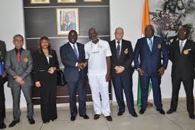 En mai 2015, claudy siar entame une action dans les locaux de tropiquesfm  7  face à la tentative de spoliation du financier stephane mouangué qui décide de vendre ses parts de la société. Audience Le Rotary Presente Au Premier Ministre Son Nouvel Ambassadeur Pour La Paix Jacob Desvarieux