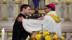 Gleichzeitig wird in den sozialen netzwerken fleissig diskutiert, was es denn wirklich mit den rücktritten von gottfried locher und sabine brändlin auf sich hat. Entschuldigung Am Gedenken War Mehr Als Eine Diplomatische Geste Kath Ch