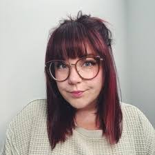 Sarah Stark's Instagram, Twitter & Facebook