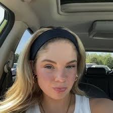 Elise Oliver's Instagram, Twitter & Facebook