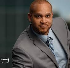 Robert Lawson's Instagram, Twitter & Facebook