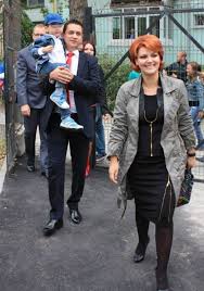 Vă mai amintiți de mine? Exclusiv Povestea De Dragoste Ca N Telenovele Intre Lia OlguÈa Vasilescu Èi Claudiu Manda A Fost Primul Ei Iubit Iar OlguÈa I A Ajutat Fosta SoÈie Impact