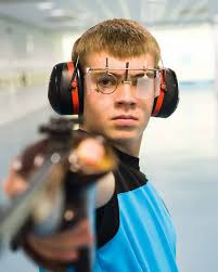 Landesmeisterschaften 2015 Bogen Halle Bundesliga-Finale LG, LP und Bogen  2014/15 Luftdruck-EM in Arnheim: Bronze für Kai Dembe