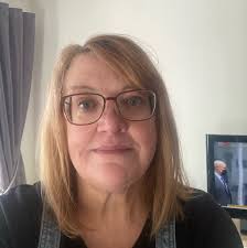 Does anyone else's sausage love water as much as Vada, you have to shut her  out the bathroom or she tries to get in she loves the rain I'm sure she's  not