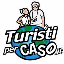 Da un regalo di natale reciproco che negli ultimi anni corrisponde sempre ad un progetto di viaggio e dei punti miles & more da utilizzare al più presto per un numero di mete limitato, ai quali si è aggiunto un reportage di viaggio visto in televisione, è scaturita la scelta della destinazione. Turisti Per Caso On Twitter Oman La Terra Del Sultano Un Viaggio Alla Scoperta Di Un Paese Affascinante In Perfetto Equilibrio Tra Modernita E Tradizione Ce Lo Racconta Mariapaola79 Nostra Tpc Nel
