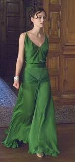 Pin By Mlle On Jolies Robes Fashion Green Dress Style