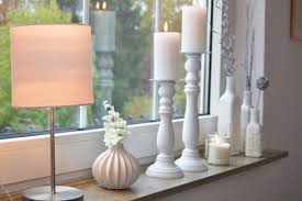 Schone Aussichten Fensterdekoration Ohne Gardinen Deko Fur Wohnzimmer Fensterdekoration Fensterbank Deko