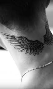 Bird Tattoos For Guys On Neck Its Jalcon Alas Parte 1 In 2020 Neck Tattoo For Guys Neck Tattoo Wing Neck Tattoo