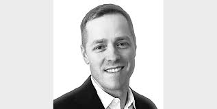 Tom Sylvester's Instagram, Twitter & Facebook