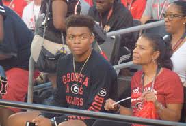 Justin fields's bio and a collection of facts like bio, net worth, current team, contract, salary, injury, transfer, affair, girlfriend, age, facts, wiki, family, tv shows, height, nationality, weight, nfl. How Does 5 Star Kj Henry Feel About Uga Heading Into His Official Visit