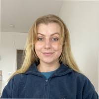 Hannah Oates's Instagram, Twitter & Facebook