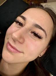 Hello! My name is Lindsay and I've been a hairstylist for 12 years. I'm  always accepting new clients ❤️ I also love creating long lasting  relationships with my clients. ✨I'm experienced in