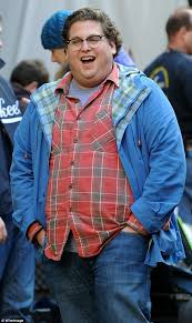 Jonah hill, who stars in the new film wolf of wall street was spotted leaving his gym in los angeles on sunday. Jonah Hill Flexes Upper Body Leaving Gym Daily Mail Online