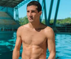 At the age of eleven, he left home to move to the facilities of the centro deportivo olímpico mexicano. Salta Al Pan El Clavadista Rommel Pacheco Buscara Ser Diputado Nacion 14