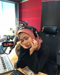 Every day for you entertainment shows, as well as the best music of the 80s and 90s play. Suria Fm Kesian Cik Piah Tak Sihat Lagi Doakan Cik Piah Facebook