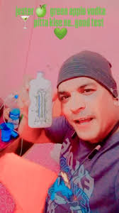 jatt mauja karda eh... liquor injuries to health.#instagram #public  #vodka🍸 #vodka #vodkalovers #trendingreels