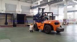 Easy to Loading and Unloading Glass by Forklift Truck ...