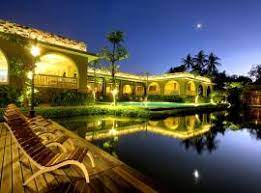 The resort overlooks the unesco world heritage site of borobudur, one of buddhism's most sacred mahayana temples. Die 10 Besten Resorts In Der Region Provinz Yogyakarta Indonesien Booking Com