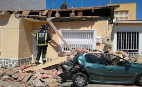 Accidente en san pedro hoy. Un Herido En Un Aparatoso Choque Que Derribo Parte De Una Casa En San Pedro La Verdad