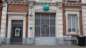 Access your world accounts in real time for cash operations and file transfers. Deux Banques Fermees Partiellement Il Va Falloir Bien Viser