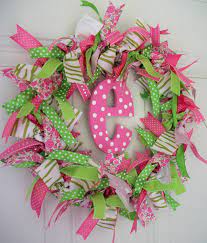 Wreaths What Should Be My First Diy Mom Spotted Ribbon Wreath Diy Crafts Diy Crafts