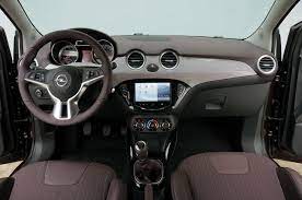 Dettagli sui prezzi del nuovo modello, allestimenti disponibili, dotazioni di serie e motorizzazioni in commercio. Prova Opel Adam Scheda Tecnica Opinioni E Dimensioni 1 4 87 Cv Glam Gpl