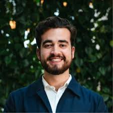 Etter ett fantastisk år som leder for næringslivsutvalget i Mercurius gir  jeg stafettpinnen videre 🙌🏼 Da jeg først gikk inn i rollen, hadde jeg  ingen anelse om hvor mye jeg ville lære