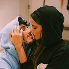 Desde que tini stoessel y sebastián yatra estrenaron el sencillo quiero volver se avivaron los rumores de una posible relación romántica entre ellos. Tini Stoessel Y Sebastian Yatra Bewertungen Facebook