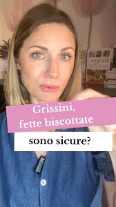 LO SVEZZAMENTO MISTO ESISTE?🤔 Sempre più spesso mi imbatto  nell'espressione lo “svezzamento misto” tra i genitori, a volte anche  mascherata da “faccio un po' di autosvezzamento” Si tratta di ciò che di