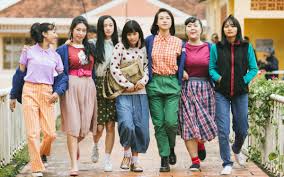 Các diễn viên 9x đóng vai lớp trẻ bao gồm khổng tú huỳnh, hoàng oanh, hoàng yến chibi, jun vũ, thanh tú, trịnh thảo, minh thảo cũng góp mặt. Nháº¡c Phim Thang NÄƒm Rá»±c Rá»¡ Nhá»¯ng Thu Vá»‹ Ben Lá» Elle Man Viá»‡t Nam