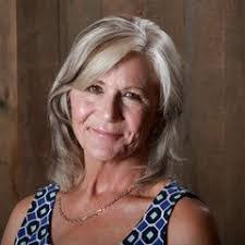 Beth Burgin's Instagram, Twitter & Facebook