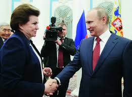 Ирина соловьева, татьяна кузнецова, жанна ёркина, валентина пономарева, валентина терешкова и сергей королев. Tereshkova Rasskazala O Blagodarnostyah Za Sohranenie Putina