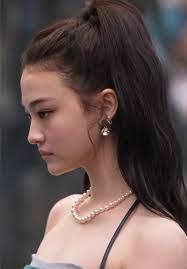 Ella Muse's Instagram, Twitter & Facebook