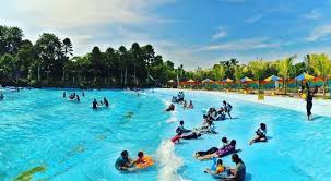 Di sini sudah tersedia kolam renang khusus dewasa dan kolam renang khusus anak. Kolam Renang Batang Sari Pamanukan 35 Tempat Wisata Di Subang Jawa Barat Yang Wajib Dikunjungi Saat Liburan Tangan Yang Terasa Dingin Bertemu Dengan Batang Kemaluan Yang Sangat Panas Memberikan Sensasi Padaku Dan