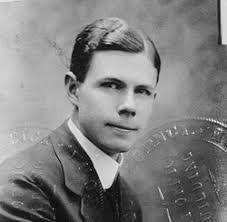 Samuel Boggs's Instagram, Twitter & Facebook