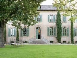 Dès l'année 1647, les consuls de verdun, soucieux de pourvoir à l'enseignement et l'éducation des jeunes filles de la région, décidèrent de un arrêté du conseil d'etat, en date du 22 juin 1755, portant suppression du couvent et son rattachement à toulouse, va mettre fin à leur espoir. Un Ancien Couvent Transforme En Etablissement Hotelier Haut De Gamme