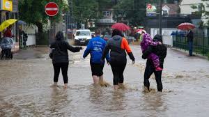 Legt das land nicht durch abbau ständig tiefer! Dauerregen In Deutschland Wir Machen Uns Noch Gar Kein Bild Davon Was Klimawandel Heisst Archiv