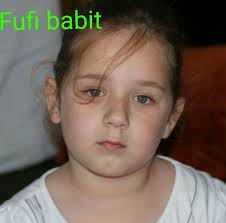 Dragonjtë” “Fluturakët” “Fëmijët me pupla” , ose si i njohim sot si  Ëngjëj.! Legjenda rrjedh nga lashtësia e kohës Pellazge kur Zotat jetonin  ende mes nesh.! Kjo legjend gjendet në shumë zona