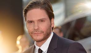 The Rise and Journey of Daniel Bruhl: The Most Talented Polyglot Actor In  the Industry