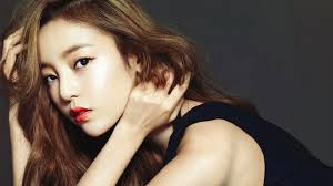 Độn cằm bao lâu thì ăn được? Những thực phẩm nên tránh sau khi độn cằm