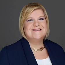 Andrea Gundersen's Instagram, Twitter & Facebook