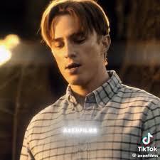 Misty Valentine (mistyvalentine)