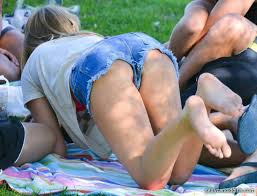 Petite Teen In Shorts Bending Over – Sexy Candid Girls