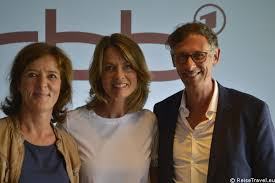 Hun er gift med journalisten og biologen sven siebert (* 1965), som har været pressetalsmand for berlins. Promis Intern