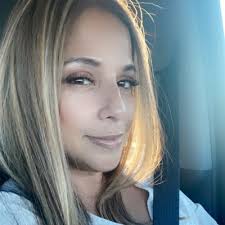 Roxanne is facing a tough battle with cancer and has had to step away from  work. Every donation, no matter how small, can make a difference. Please  consider contributing or sharing this